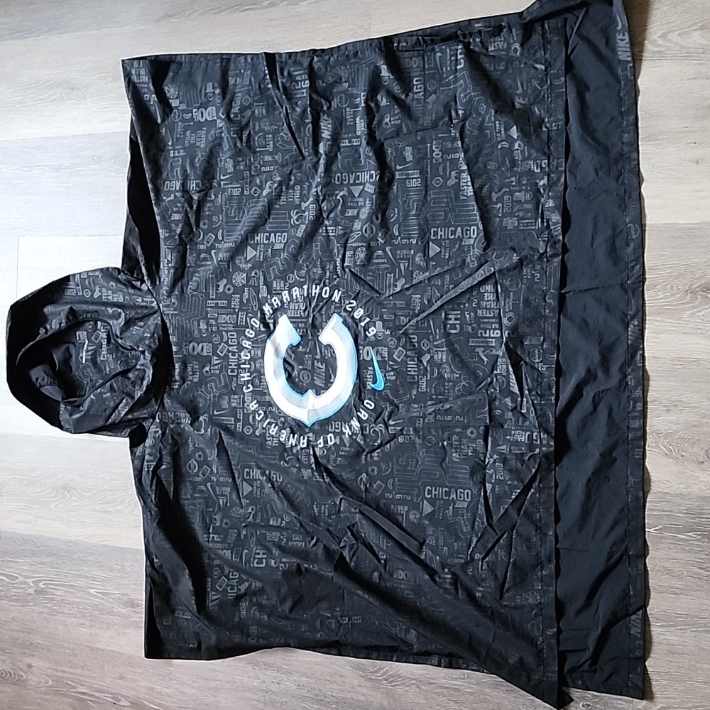 Nike Unisex Chicago Marathon 2019 Hooded Rain Running Jacket Poncho Sz S/M